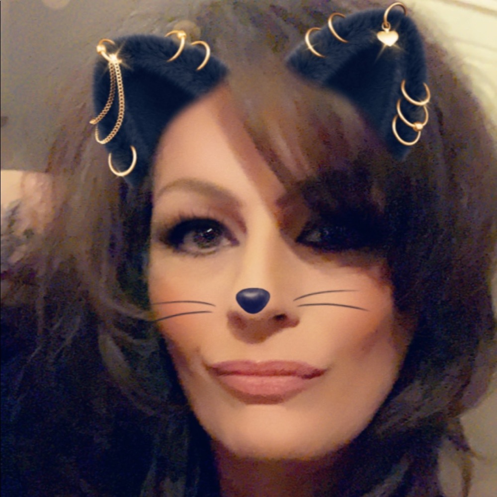 Meet your Posher, Sherilyn